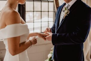 50代向け婚活！結婚相談所で愛を育む介護職の方へ